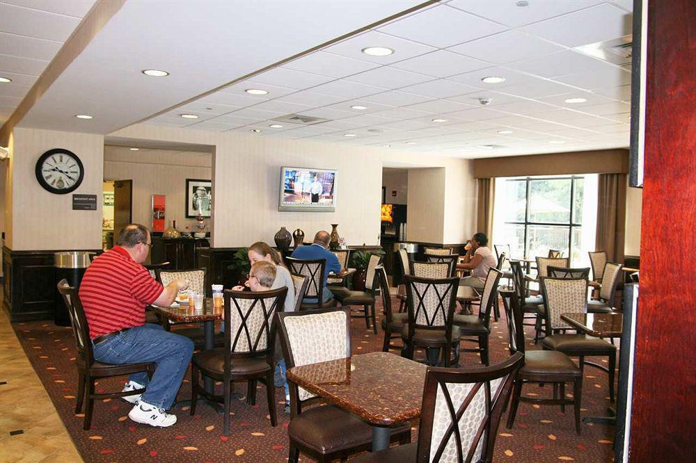 Hampton Inn Spring Lake Fayetteville Restoran gambar