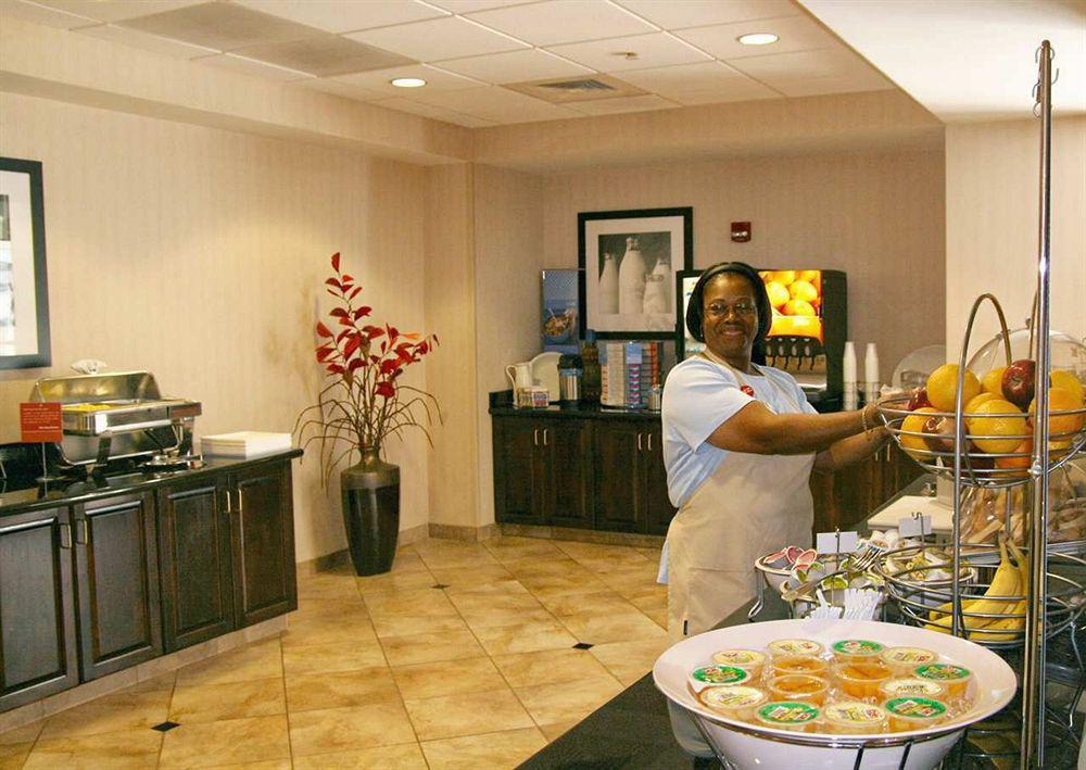 Hampton Inn Spring Lake Fayetteville Restoran gambar